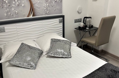 Plaisance Hotel | L'Oasis Montparnasse