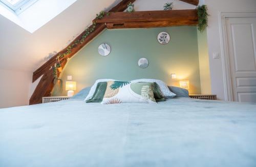 Richarville Apartment | L'Oasis Studio