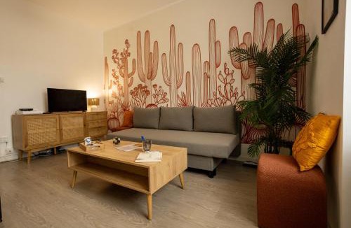 Montoir-de-Bretagne Apartment | L'Oasis - T2 Ambiance cactus et confort moderne