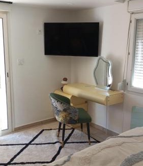 Saint-Maurice-de-Beynost Apartment | L'océane