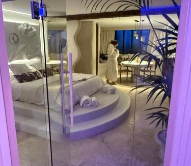 Charnay Apartment | L Ode