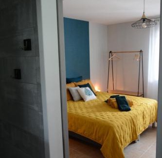 Tournon-sur-Rhone House | L'Oiseau Bleu