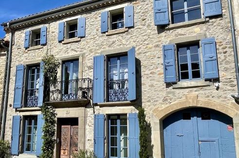 Roubia Bed & Breakfast | L'Oiseau Bleu PEACOCK