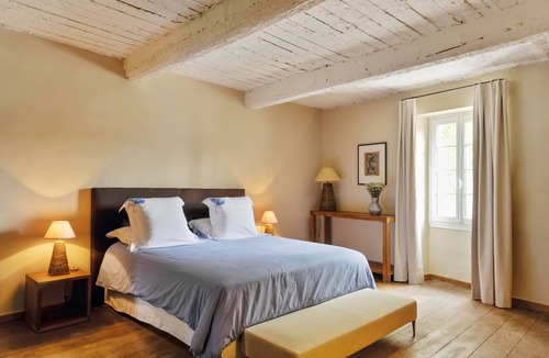 Eygalieres Bed & Breakfast | L'Oiseau qui Chante