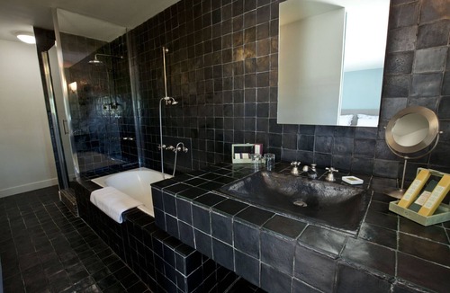 Eygalieres Bed & Breakfast | L'Oiseau qui Chante