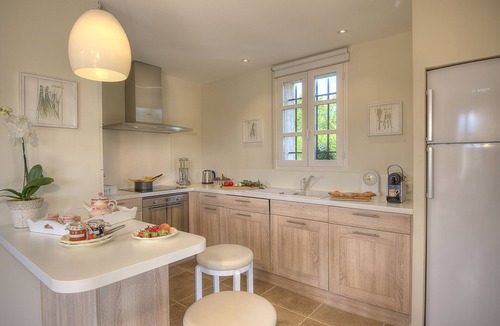 Saint-Paul-de-Vence Villa | "L'Olivaie side Garden"