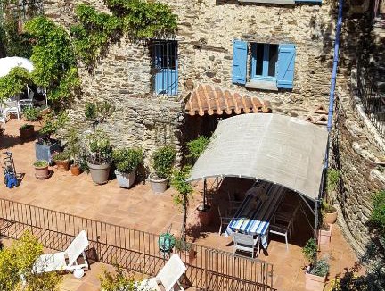 Saint-Michel-de-Llotes Bed & Breakfast | L'Oliveraie des 3 Mas