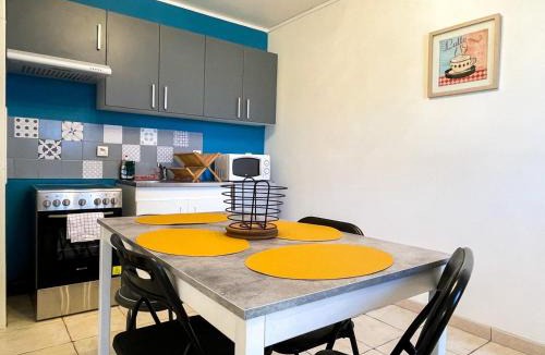 Luisant Apartment | L'olivier - Appartement avec terrasse