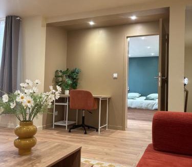 Poitiers Apartment | L'Olivier - appartement cozy au centre de Poitiers