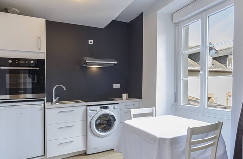 Laval Apartment | L'Olivier - Appartement cosy au cœur de Laval