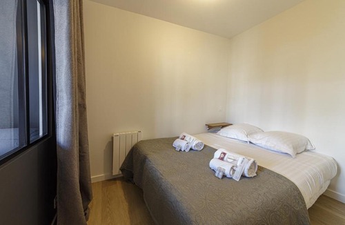 Laval Apartment | L'Olivier - Appartement cosy au cœur de Laval