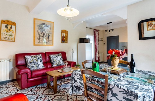 Menerbes House | L'Olivier by Interhome