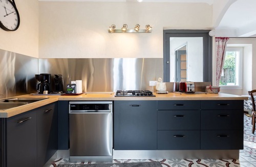 Menerbes House | L'Olivier by Interhome