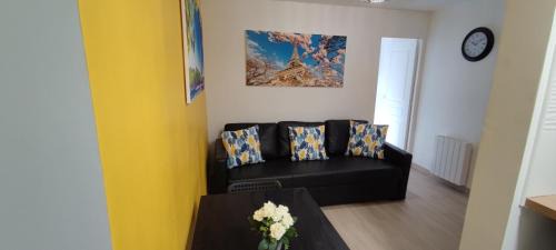 Deuil-la-Barre Apartment | L'Olivier - Cosy Appartement à 15 min de Paris