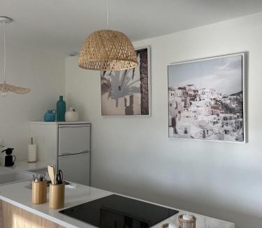 Les Attaques Apartment | L'Opale - Le White