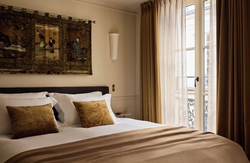 Quartier des Invalides Hotel | L'Opale Noire