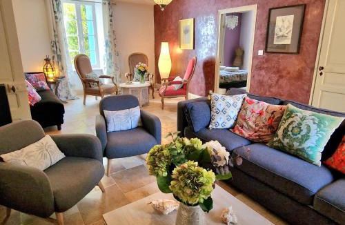 Carcassonne House | L'Orée de la cité