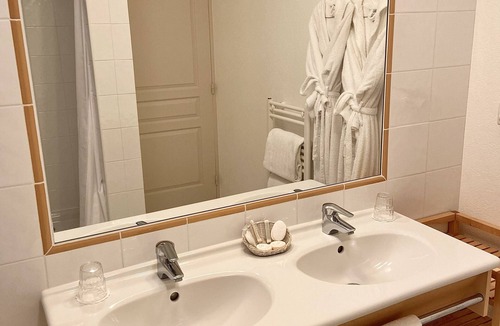 Gilly-les-Citeaux Hotel | L'Orée des Vignes