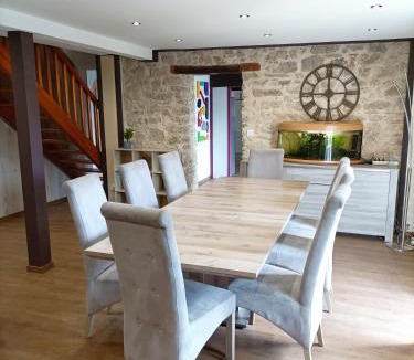 Saint-Etienne-du-Bois House | L'orée du bois