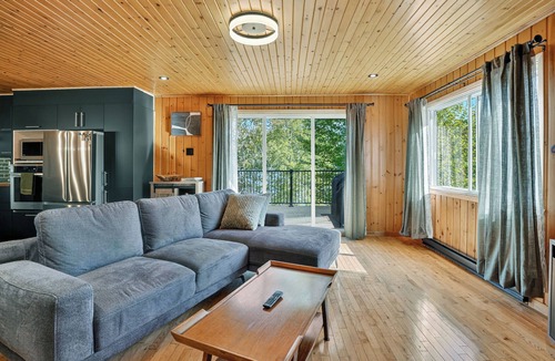 Lac-Saguay Ski Chalet | L'Orée du lac
