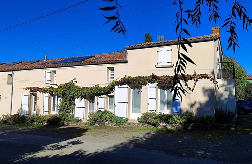 Les Herbiers House | L'Orée du Puy, bed and breakfast and gîte for 15 people, 15min from Puy du Fou