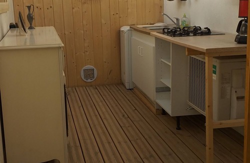 Montredon-des-Corbieres Apartment | L'orée des Pins Avec Piscine et Parc Arboré