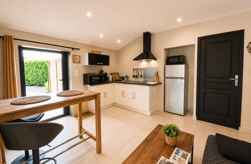 Surzur Apartment | "L'Orée - Private SPA - Quiet location