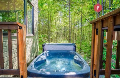 Pont-Rouge House | L'Orange-Méridien - Chalet Spa privé Piscine 2 suites - Resort près de Québec