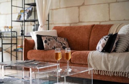Old Town Apartment | L'Orangerie de l'Opera - By PrestiPlace