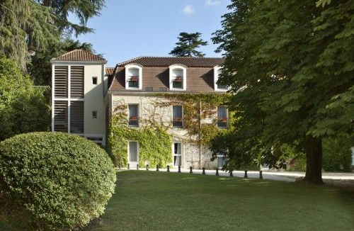 Chancelade Hotel | L'Orangerie du Château des Reynats