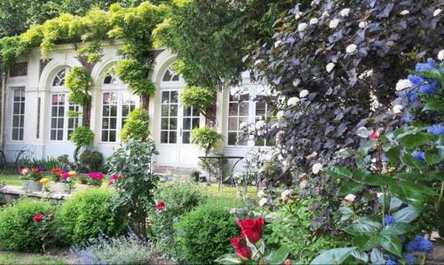 Versailles House | L'orangerie White Palacio