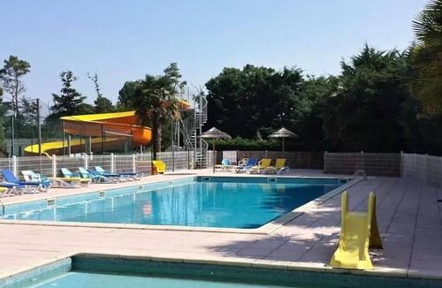 La Chaize-le-Vicomte House | L'Orée des Pins Residential Estate * - Mobil home PREMIUM - 32m2 - 2 bedrooms + terrace 4 to 5 people - 4 pers. included in the tariff