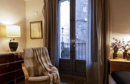 Olot Apartment | L'Orfebre, Loft in Olot. Access to indoor swimming