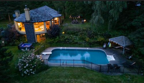 Orford House | L'Orford VIEW POOL TENNIS SPA