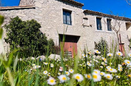 Claret House | L'Ostal des Embruscalles