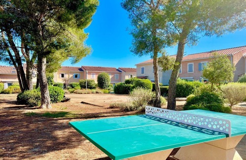 Calvisson Apartment | L'Ostal du Mas, 5 guests Pool in Gard