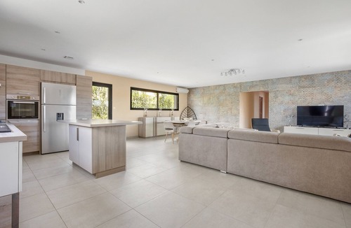 Nezignan-L'Eveque House | L'Ostal Lènes - Villa climatisée