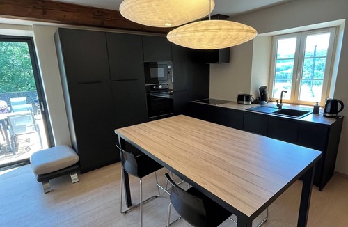 Mur-de-Barrez House | L'Ostal Large gite sleeps 8