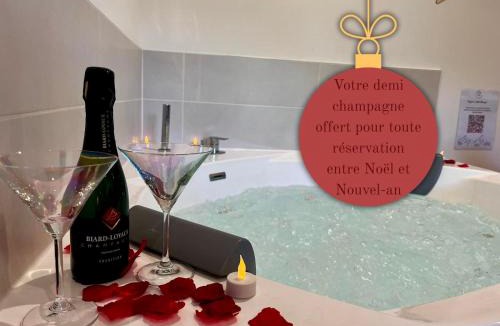 Ax-les-Thermes Apartment | L'Ostalet suite luxe Jacuzzi