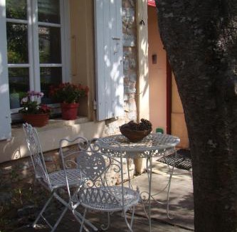 Villeneuve-les-Corbieres Bed & Breakfast | l'Oulibo