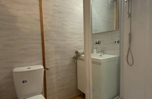 Saint-Georges-de-Levejac Bed & Breakfast | L'Oustaliere, DALIDA room, spa and sauna access