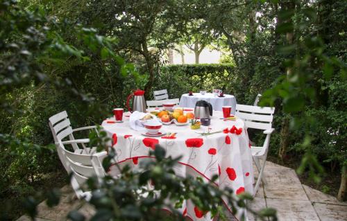 Nogaret Bed & Breakfast | L'Oustal d'en Paris