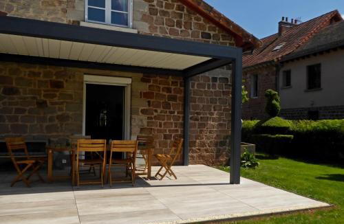 Saint-Cyprien-sur-Dourdou House | L'Oustal des Bons Vivants