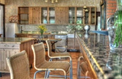 Mazamet House | L'Oustal des Montagnès - Group Accommodation (15 people)
