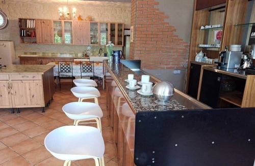 Mazamet House | L'Oustal des Montagnès - Group Accommodation (15 people)