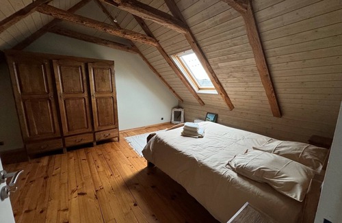 Laguiole House | L'Oustal du Bourg is in the center of Laguiole, ideal for a stay in the Aubrac region.