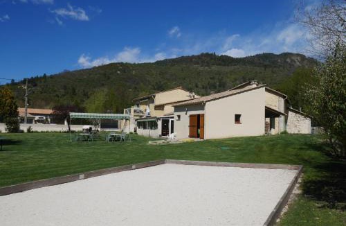 Castellane Hostel | L'Oustaou Castellane