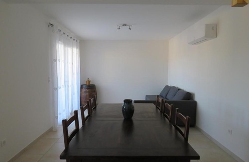 Grans Apartment | L'Oustau