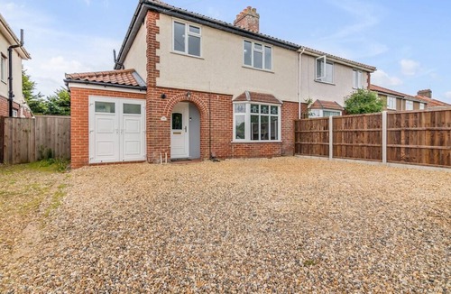 Norwich House | L/Parking | Sleep7 | 4BR | 2 BA