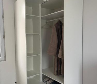 Fontenay-pres-Chablis House | L R de la vallée